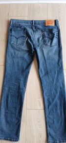 Levi jeans