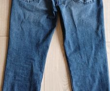 Levi jeans