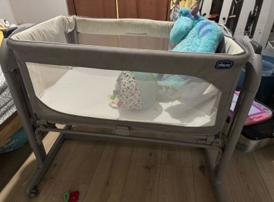 Chicco bedside crib