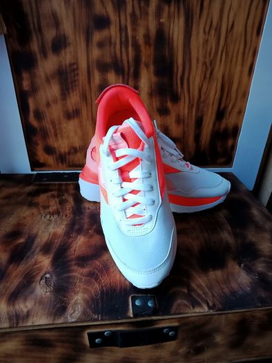 Puma Cruise Rider as new size 6
