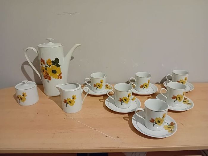 Porcelana Real Brasil design tea set