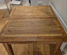 Solid Oak Dining Table - compact size (missing an extension leaf)