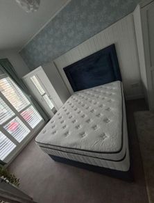 queen size bed