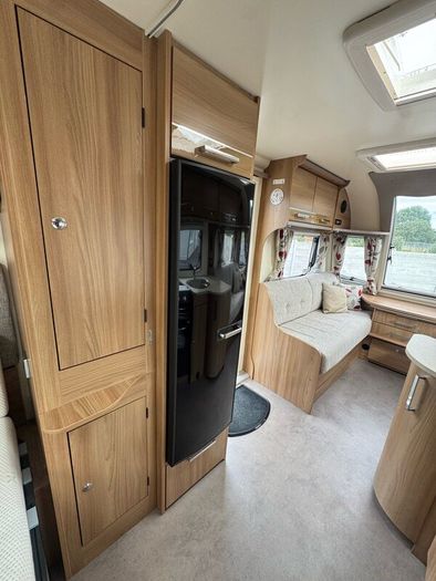2017 Bailey Pegasus Brindisi - fixed Island - Bed