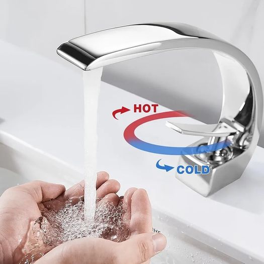 Bathroom Taps Basin Mixer Tap Chrome Single Lever Bathroom Sink Taps Modern Basin Tap 1 Hole Brass, Mono Sink Faucet with Hot and Cold G1/2 Adaptor for Washroom, Cloakroom