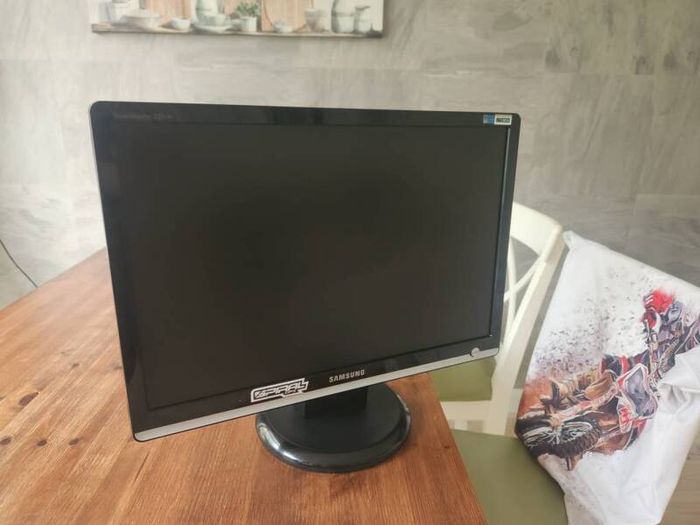 samsung 22" monitor