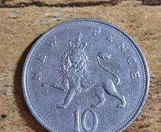Great Britain UK 1968 10 New Pence Elizabeth II Coin - free standard postage