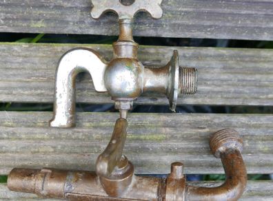 Antique Brass Barrel Taps