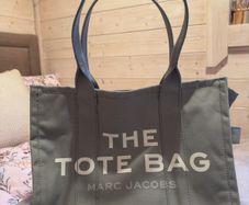marc jacobs tote bag