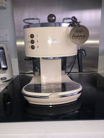 De Longhi Vintage Coffee Machine
