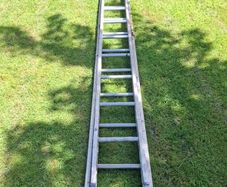 22 foot Extending aluminium ladder 11 foot x 2