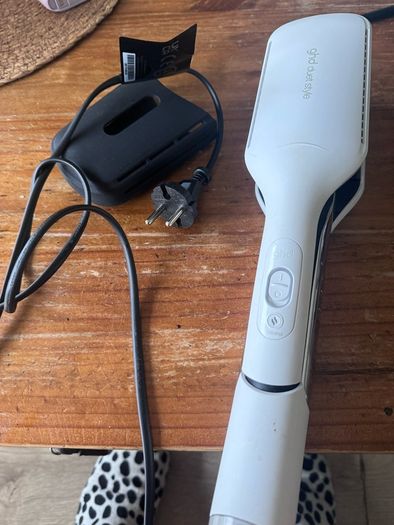 ghd Duet Style Hot Air Styler in Excellent Condition