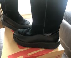 Women's footwear