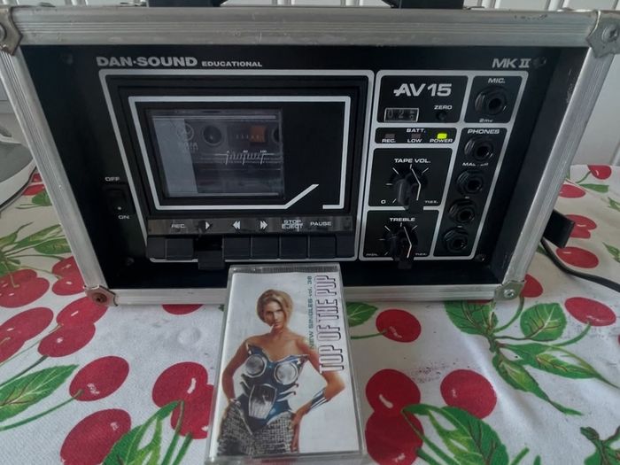 Dan-Sound AV15 MKII Cassette Recorder Portable Multi-Headphones Lo-Fi Music