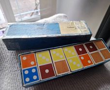 Vintage 1970's Domino's complete Set made in England