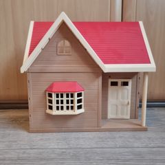 Sylvanian Families Red Roof Cosy Cottage