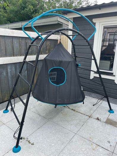 climbing frame and den