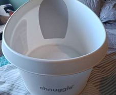 shnuggle bath