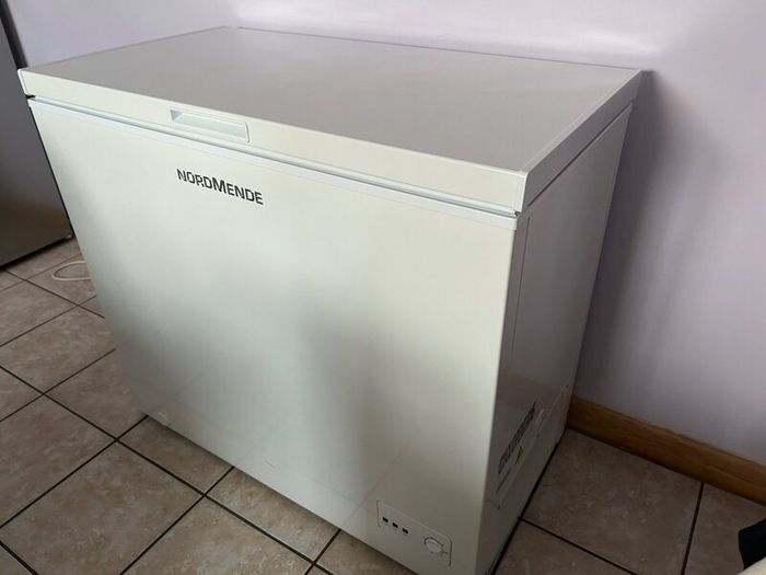 Chest freezer