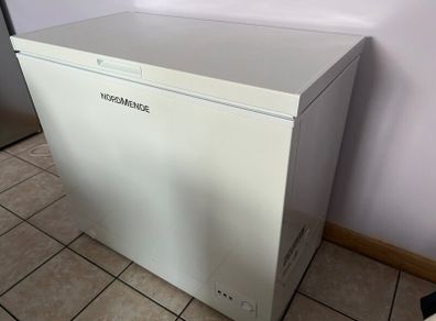 Chest freezer