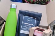 SoleCup Gift Set - Pink Travel Mug, Columbian Coffee and Green Bottle