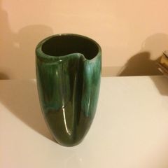 Blue mountain pottery vase free postage