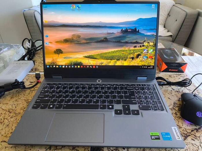 Gaming Laptop Lenovo Loq i5 12450HX 8/12 RTX3050 6gb 95w 16gb Ddr5 512GB Nvme 144hz Win11 Rgb