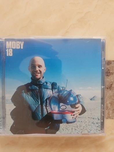 Moby CD - 18