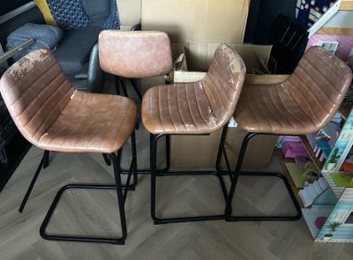 4 barstools