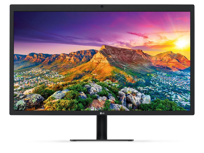 LG UltraFine 5K Display - from Apple