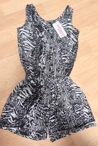 Kids playsuit 3-4 years BNWT