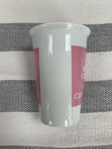 Keep Calm and Eat Cupcakes mug