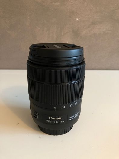 Canon EF-S 18-135mm f/3.5-5.6 IS STM Lens
