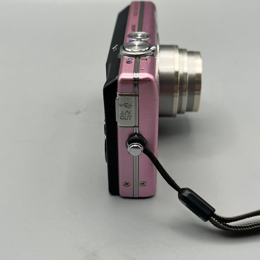 Nikon Coolpix S570 12MP Digital Camera Pink - Full Kit