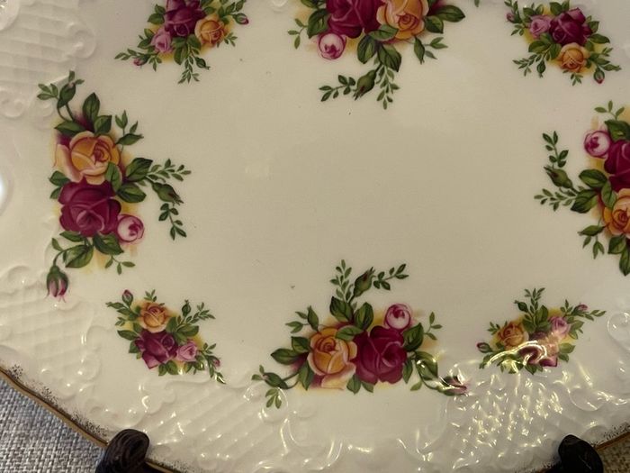 Vintage Royal Albert Old Country Roses Oval Tray With Heart Cut Out Handles 9.5"