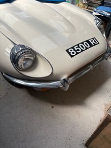Jaguar E-Type S2 Roadster