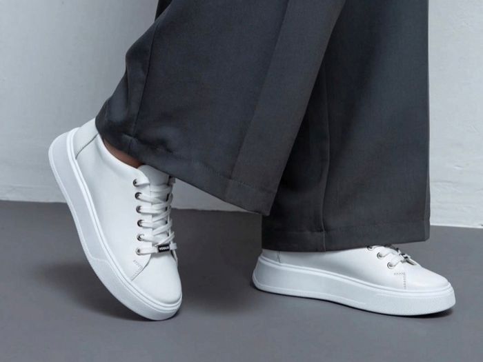 New Sneakers. UK 4. S 37. Genuine leather