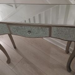 Hall/dressing table