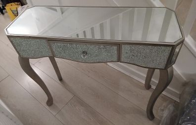 Hall/dressing table