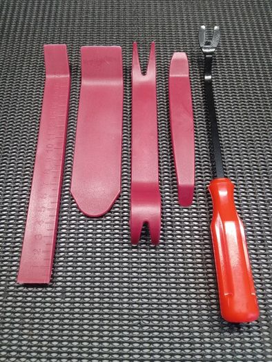 Car trim removal tool set