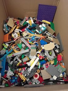 Lego 23kg for 200e / selling figures separately 120 for 300e