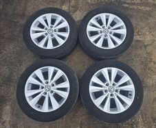 Genuine Volkswagen 16" Alloy Wheels & Dunlop Veuro VE304 Tyres (205/55/R16)