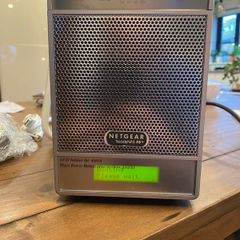 Netgear readyNAS NV+