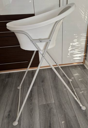Snuggle Baby Bath & Stand