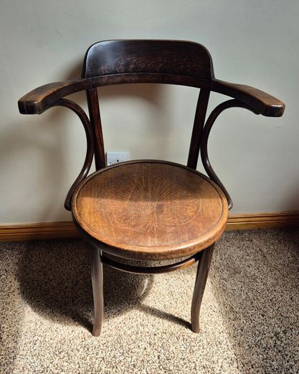 Antique Mundus Bentwood Carver Armchair c. 1919-1922