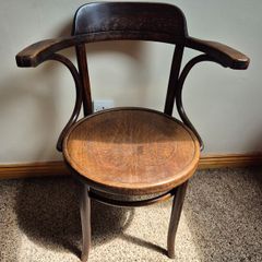 Antique Mundus Bentwood Carver Armchair c. 1919-1922