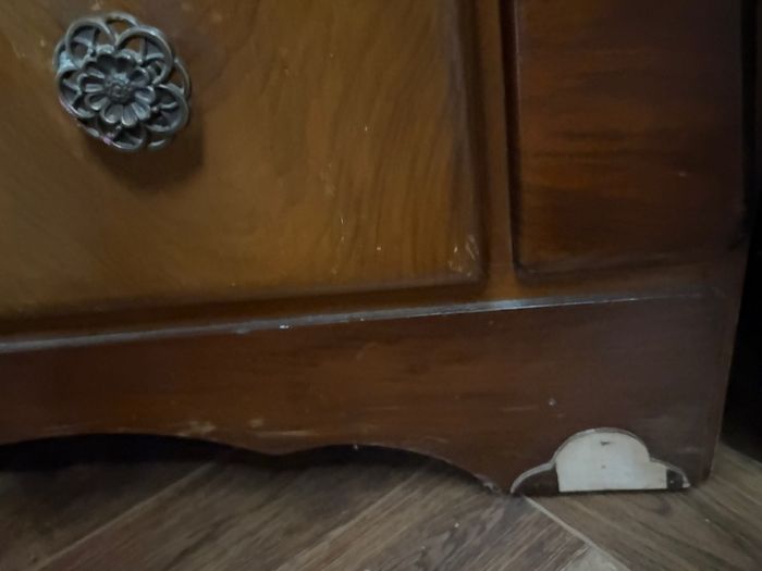 Five-drawer wooden dressing table,