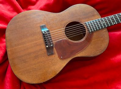 Vintage 1968 Gibson LG0