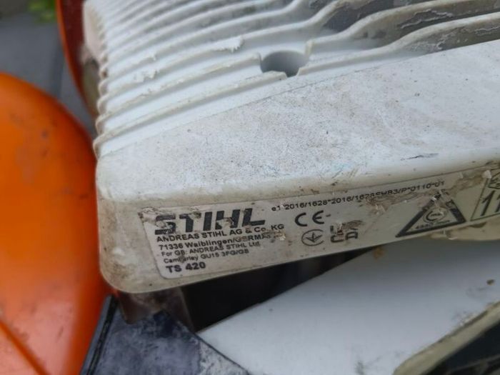 Stihl TS - 420 consaw with 14" inch diamond disc in excellent working condition, which starts half pull. Just had a full service.