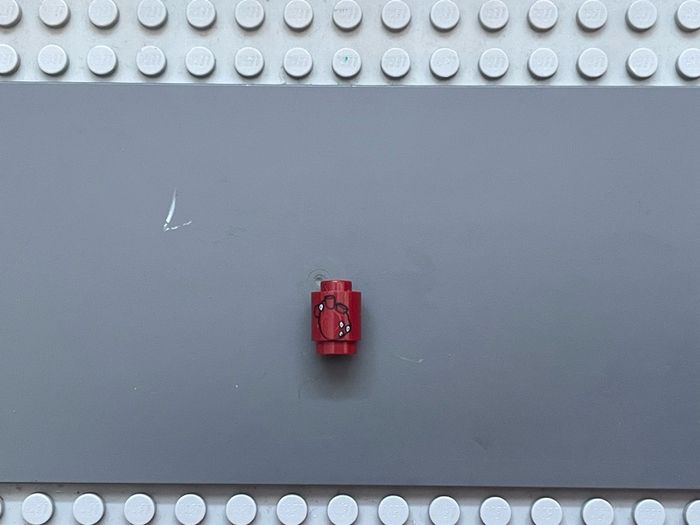 lego pirates of the Caribbean piece 3062pb035 Brick, Round 1 x 1 with Human Heart Pattern